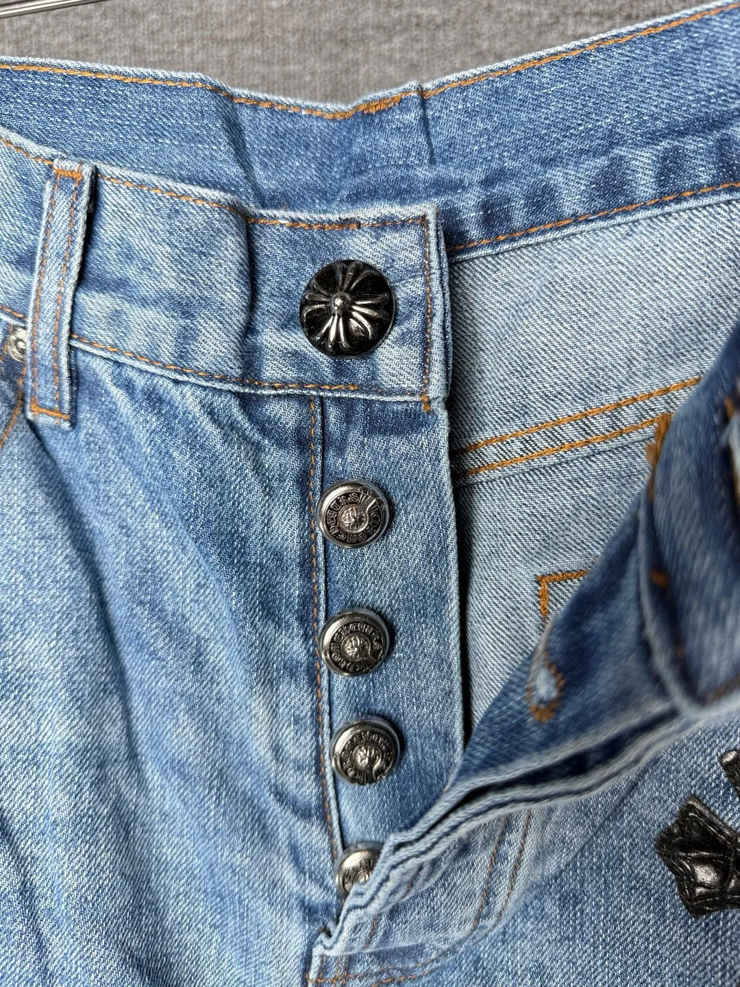 P270 💰 (Top version) Chrome Hearts/Chrome Hearts 25FW CH starry sky leather cross bamboo jeans adopt starry sky theme patchwork elements, mostly in the shape of a cross, with glitter on the leather surface. Unique design, simple and elegant details, exquisite workmanship, the entire trousers are neatly routed, and the details are in place! It’s also so cool that both men and women can easily control it. It’s a gender-neutral trendy up version. Color: blue Size: 28-30-32-34-36 (corresponds to S-M-L-XL-XXL)